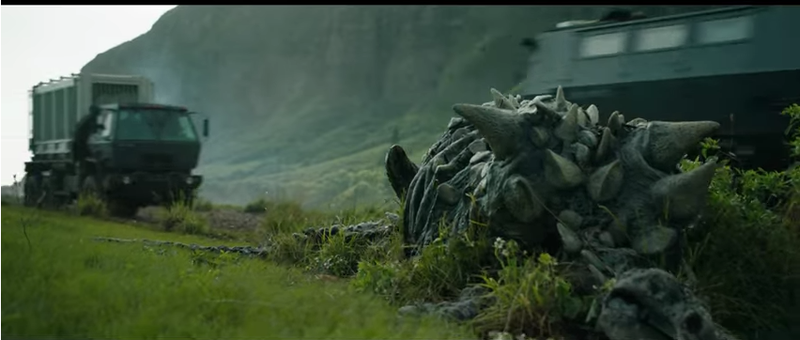 Illustration for article titled An extremely petty breakdown of everything dumb in the Jurassic World 2 trailer
